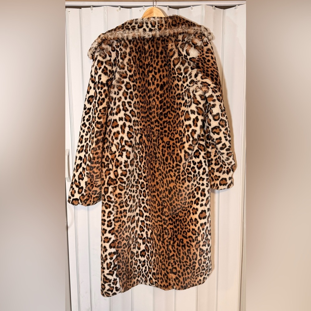 Studio Leopard Print Faux Fur Coat in Brown and Cream - Picture 2 of 4